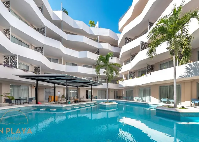 W Rooftop Pool & Free Parking *